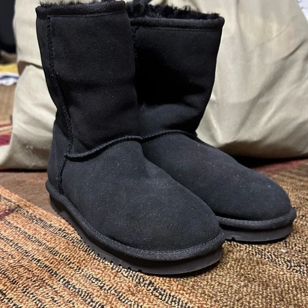 Koolaburra by Ugg Classic Short Women’s Black Winter Boots